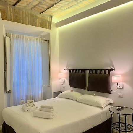 Luxury rooms near Colosseum Rome Extérieur photo