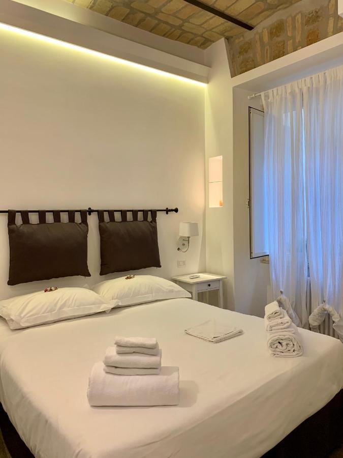 Luxury rooms near Colosseum Rome Extérieur photo